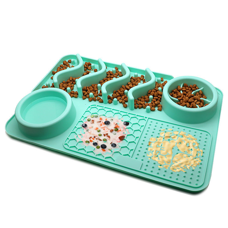 Silicone Dog Lick Mat – Multifunctional Pet Licking Pad for Calming, Bath Time & Slow Feeding