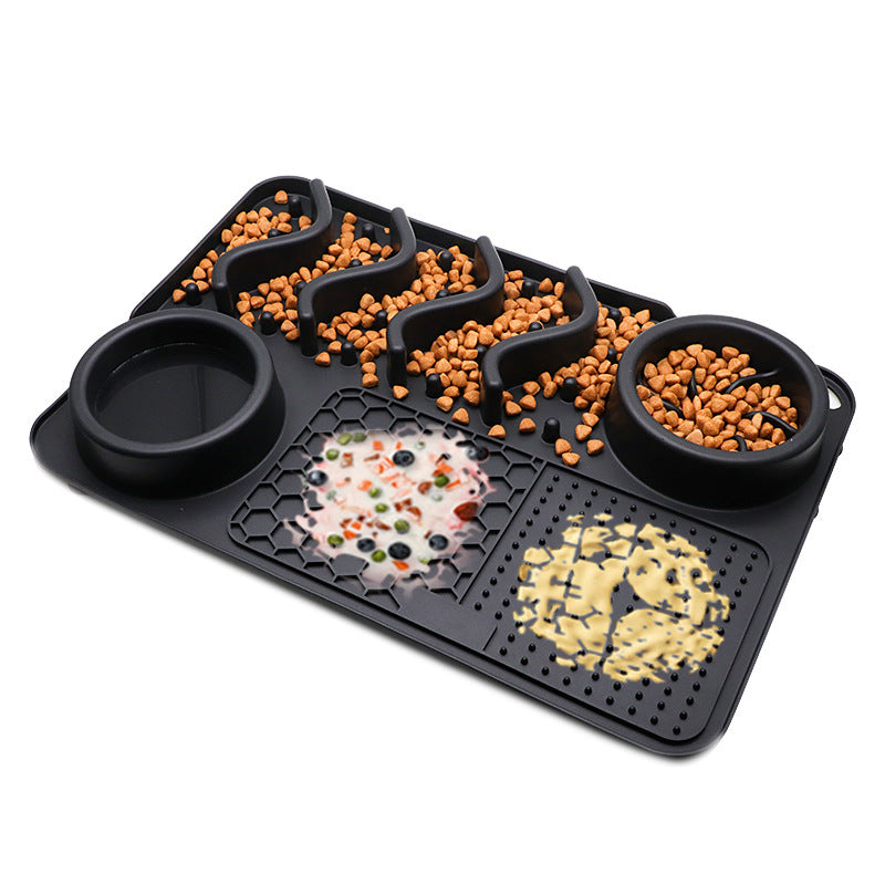 Silicone Dog Lick Mat – Multifunctional Pet Licking Pad for Calming, Bath Time & Slow Feeding
