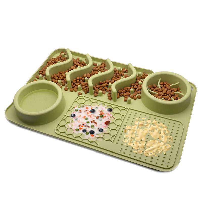 Silicone Dog Lick Mat – Multifunctional Pet Licking Pad for Calming, Bath Time & Slow Feeding