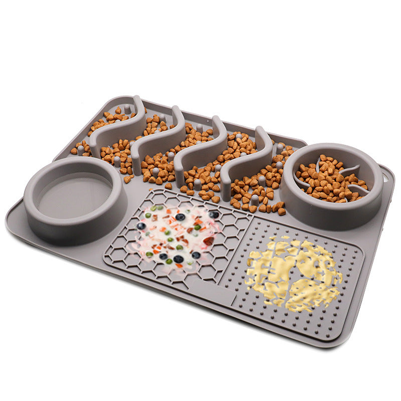 Silicone Dog Lick Mat – Multifunctional Pet Licking Pad for Calming, Bath Time & Slow Feeding