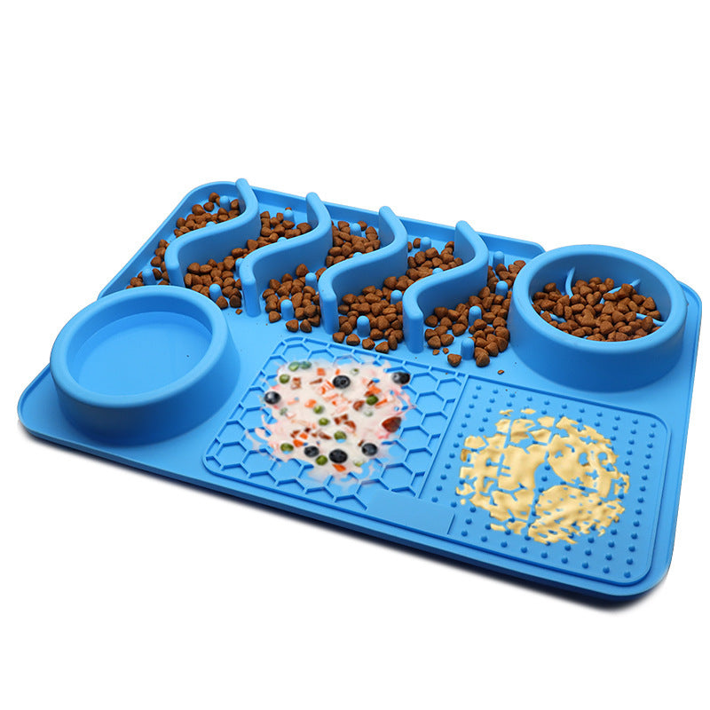 Silicone Dog Lick Mat – Multifunctional Pet Licking Pad for Calming, Bath Time & Slow Feeding